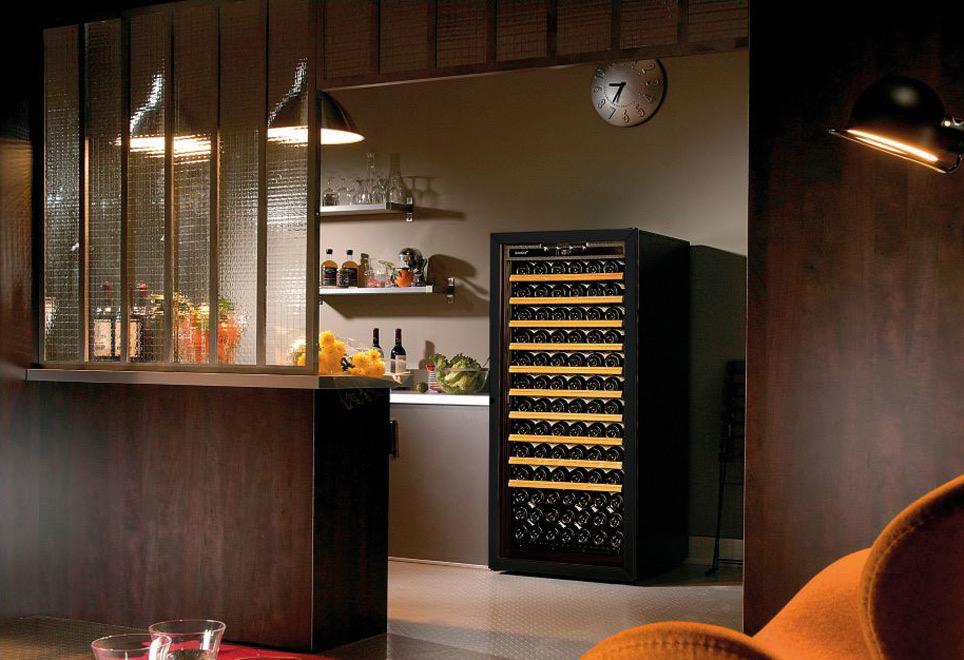 Cave à vin professionnelle à domicile | DeBeauvilliers Grandes Cuisines -1